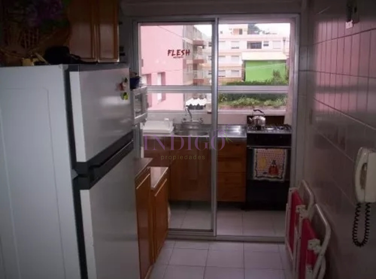 Apartamento Ref.1072 - Apartamento en península a metros de El Emir, piscina, lavadero en una muy linda zona!