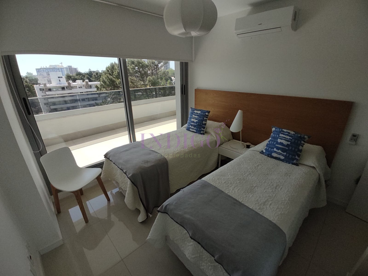 Apartamento Ref.755 - En venta y alquiler, playa Brava