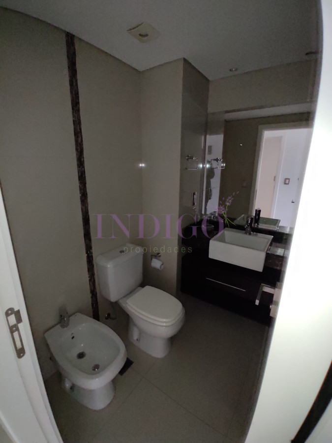 Apartamento Ref.730 - Amplio apartamento en primera fila Mansa con excelente vista