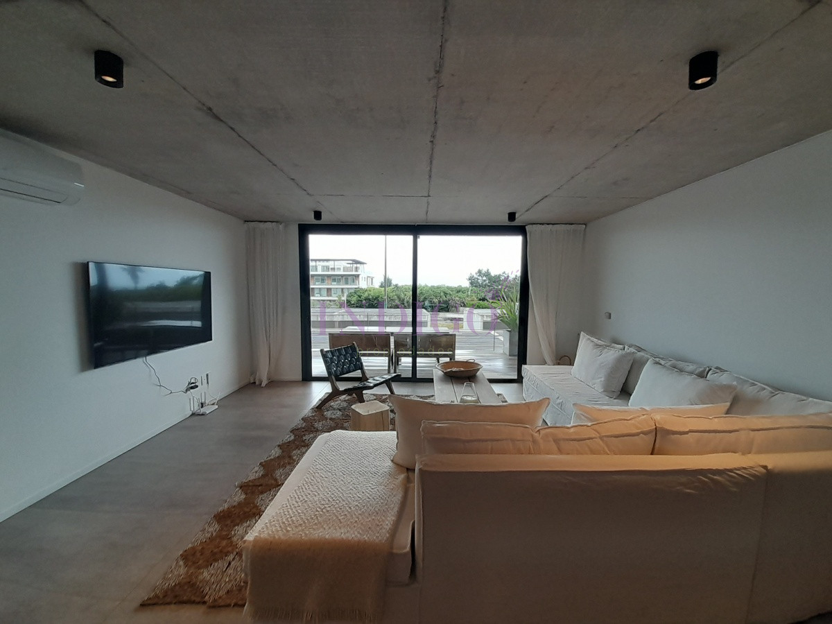Apartamento Ref.933 - Apartamento en alquiler 3 dormitorios en Manantiales, Uruguay