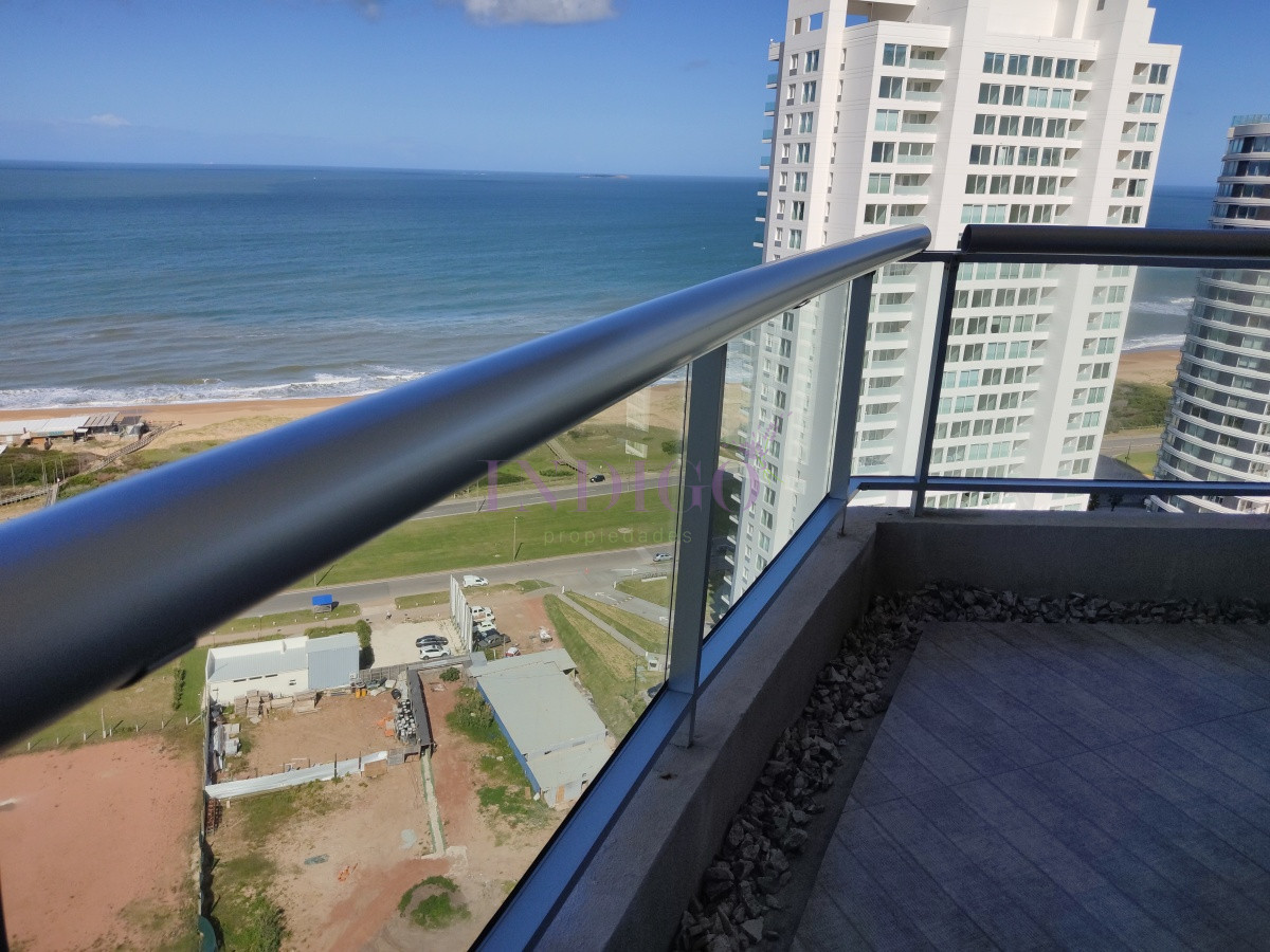 Apartamento Ref.351 - Muy buen Departamento alquiler frente al mar en la  Brava, 3 dormitorios