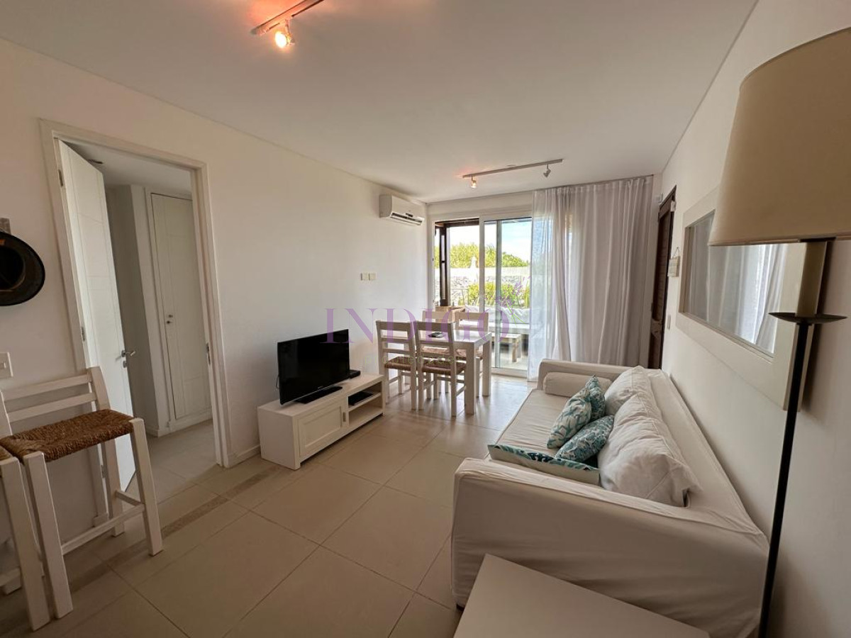 Apartamento Ref.984 - Alquiler de apartamento 2 dormitorios en La Barra, Uruguay