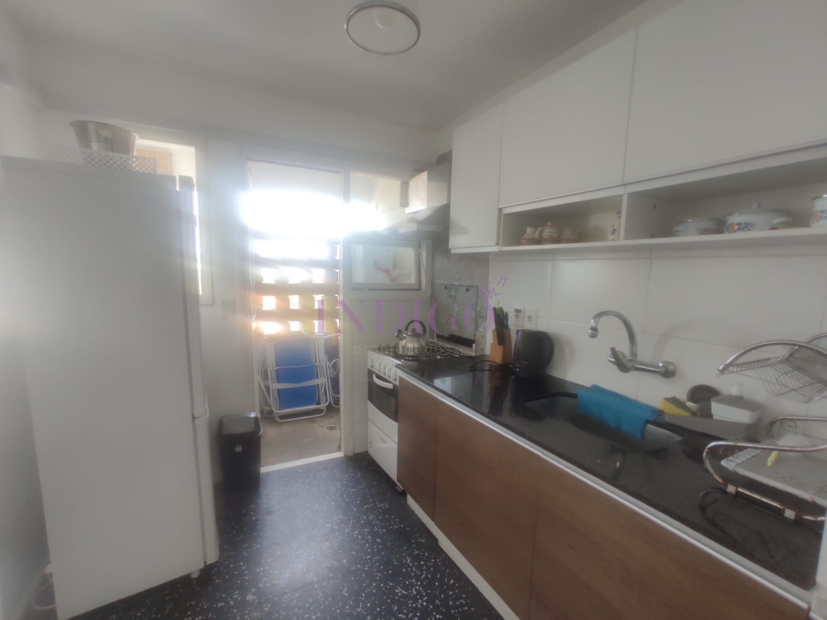 Apartamento Ref.1079 - En venta y alquiler apartamento de dos dormitorios en playa Brava