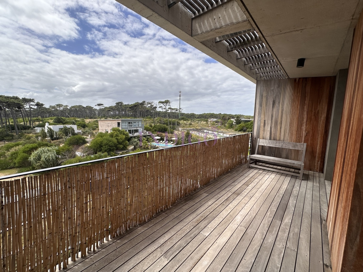 Apartamento Ref.1222 - En alquiler temporal, Penthouse en Manantiales, 3 ambientes.