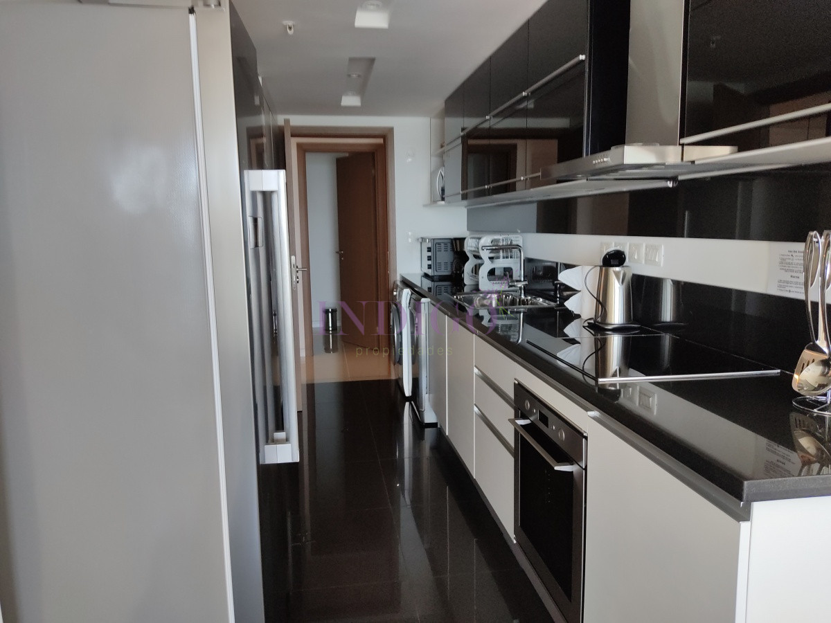 Apartamento Ref.351 - Muy buen Departamento alquiler frente al mar en la  Brava, 3 dormitorios