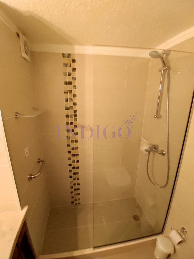 Apartamento Ref.644 - Apartamento con vista a la mansa, 2 dormitorios, 1 baño, muy luminoso!