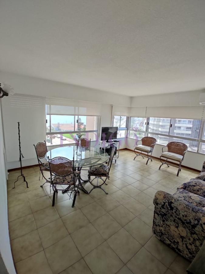 Apartamento Ref.644 - Apartamento con vista a la mansa, 2 dormitorios, 1 baño, muy luminoso!