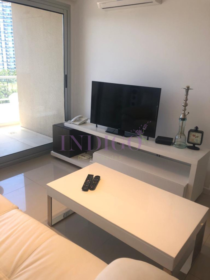 Apartamento Ref.505 - En alquiler, Playa Brava, 2 dormitrios