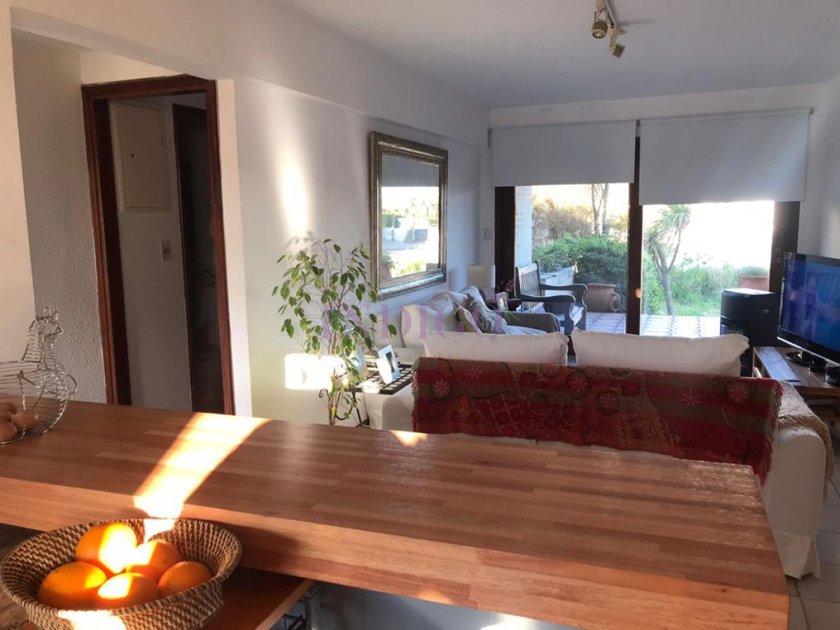 Apartamento Ref.185 - Apartamento en La Barra, 2 dormitorios *