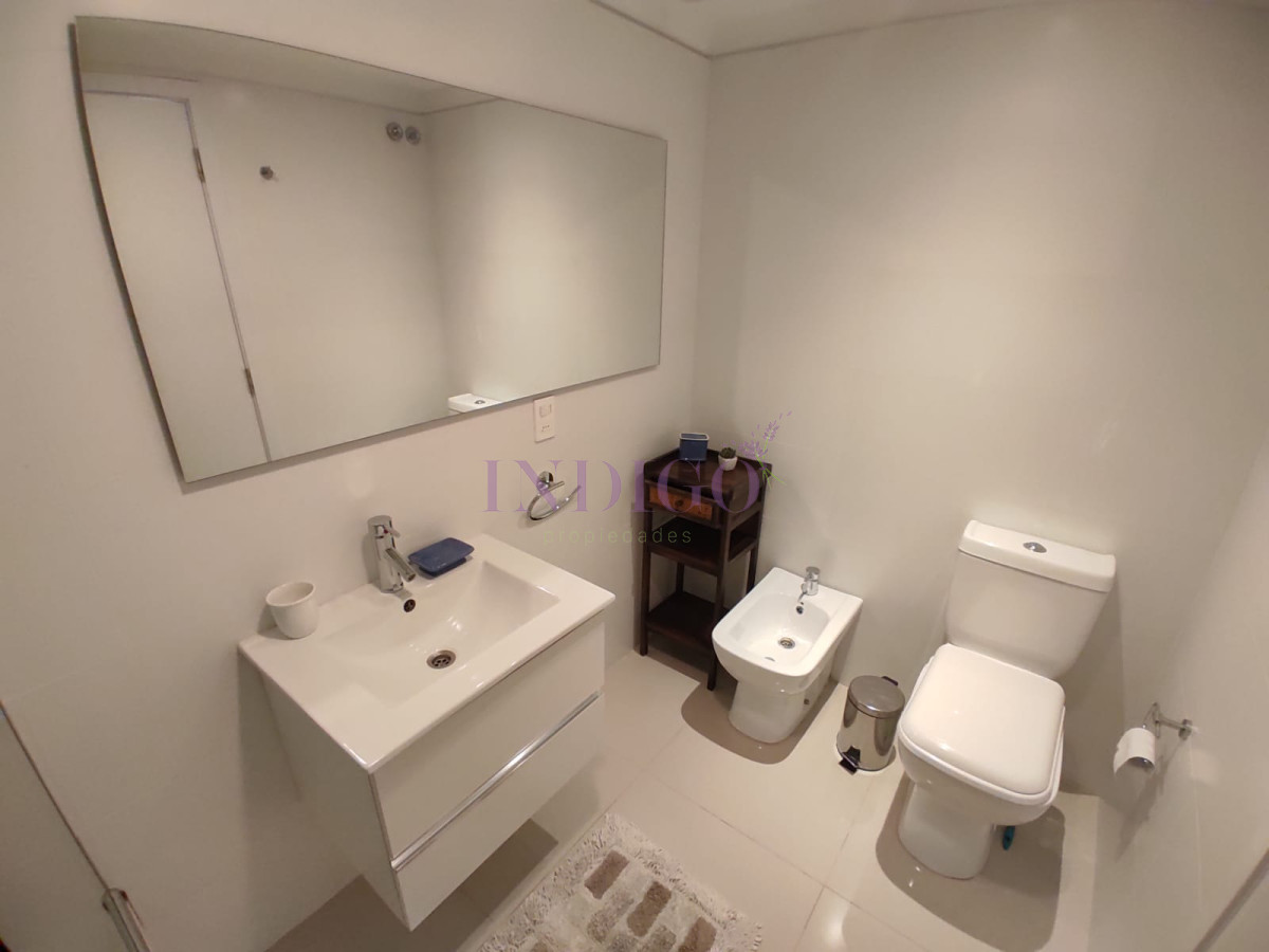 Apartamento Ref.755 - En venta y alquiler, playa Brava