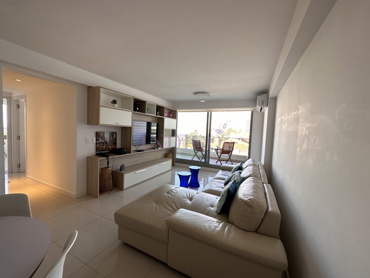 En alquiler 3 dormtorios parada 6 de la brava - IDG752A