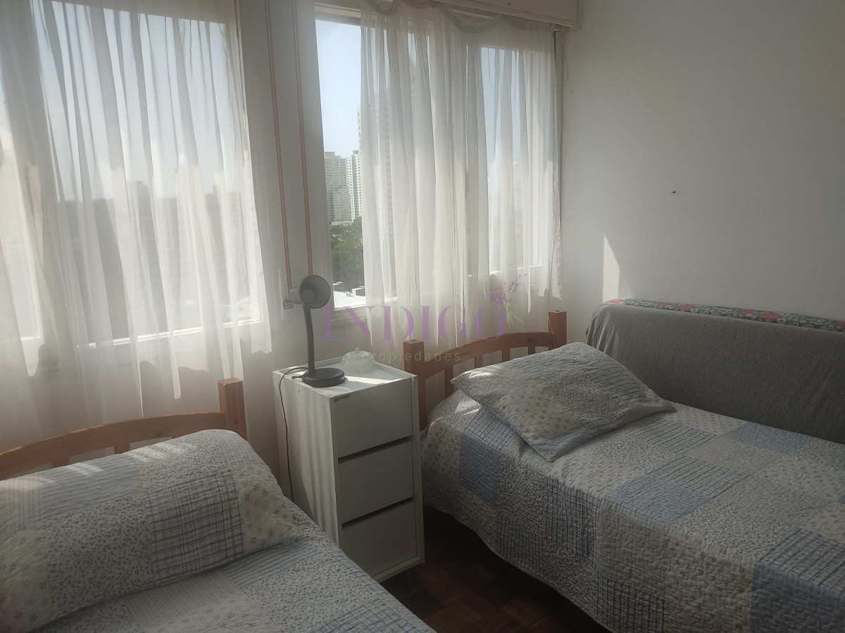 Apartamento Ref.1079 - En venta y alquiler apartamento de dos dormitorios en playa Brava