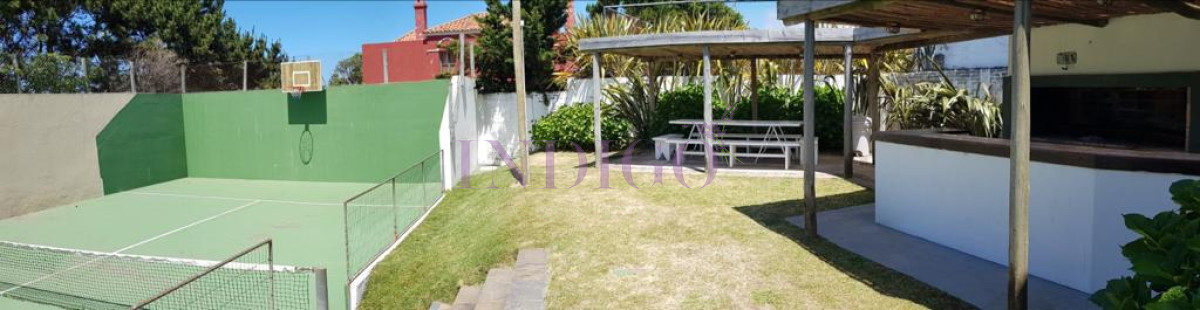 Apartamento Ref.895 - Apartamento en Montoya en Alquiler, 2 Dormitorios, 2 Baños, Luminosa con Piscina y Parillero