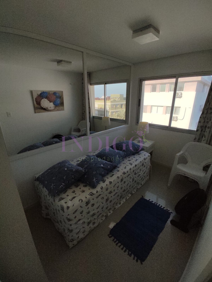 Apartamento Ref.720 - Hermoso Pent-House en la Península, 2 dormitorios 2 baños con parrillero