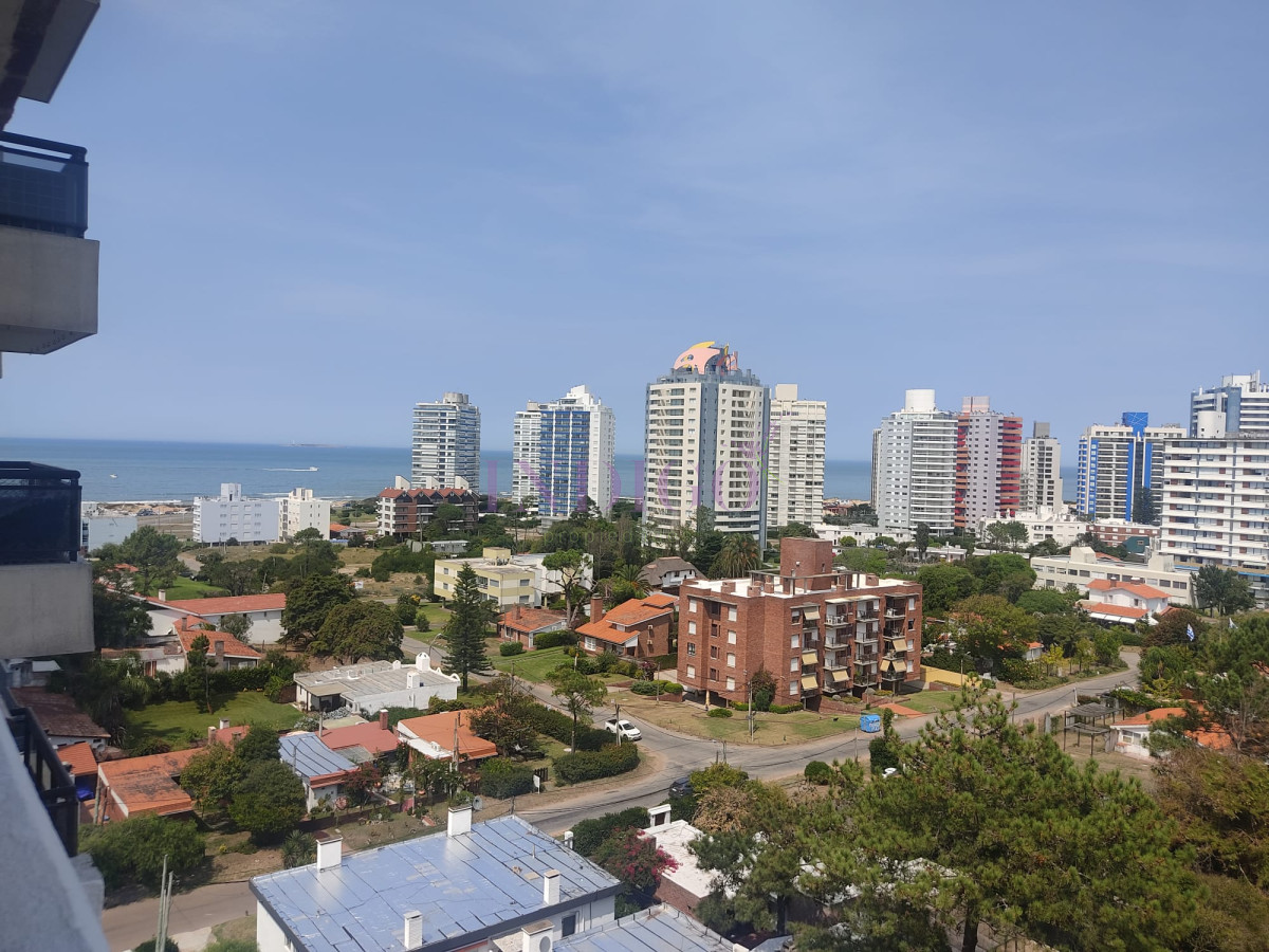 Apartamento Ref.1079 - En venta y alquiler apartamento de dos dormitorios en playa Brava