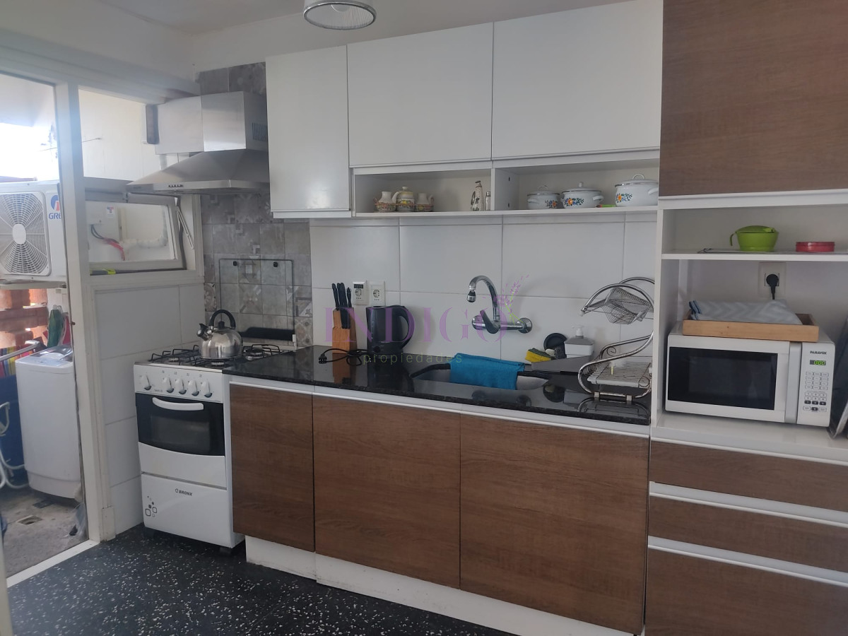 Apartamento Ref.1079 - En venta y alquiler apartamento de dos dormitorios en playa Brava