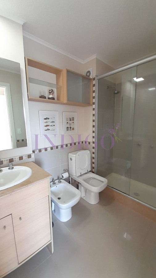 Apartamento Ref.8 - En Venta, Ocean Drive,2 dorm, Punta del Este