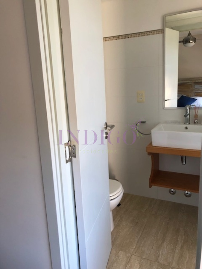 Apartamento Ref.422 - En alquiler lindisimo departamento a pasitos de la playa Brava.
