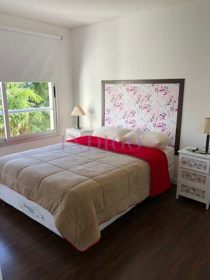 Apartamento Ref.423 - Departamento en venta y alquiler a 50 mts de la playa Brava.