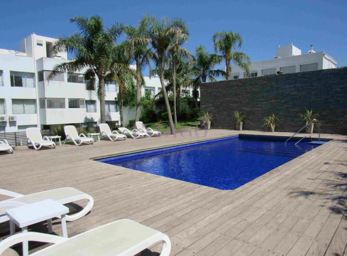 Apartamento Ref.585 - Alquiler 3 dormitorios Montoya