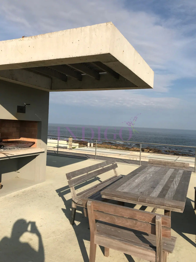 Apartamento Ref.958 - Departamento de 3 Dormitoritos primera linea de La Barra, a paso del Mar!