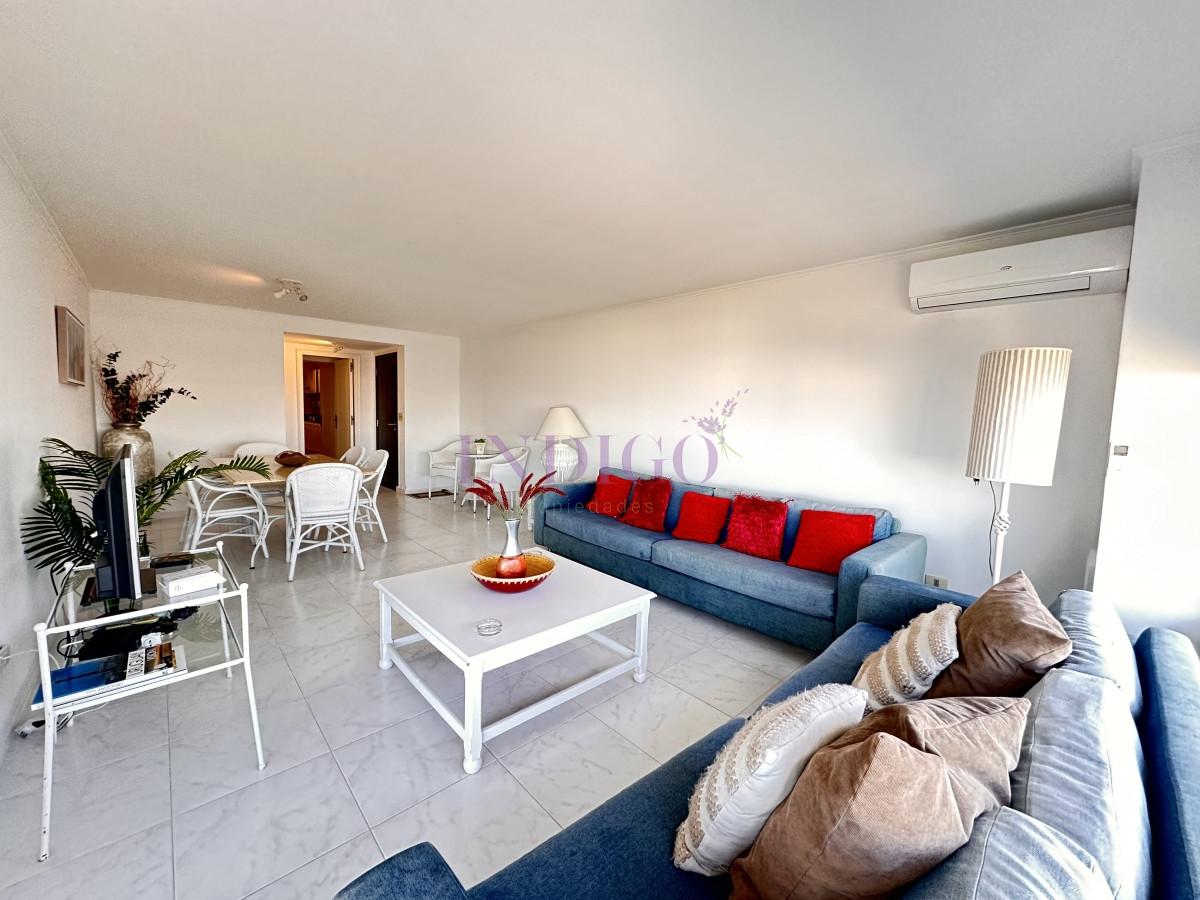 Apartamento Ref.585 - Alquiler 3 dormitorios Montoya