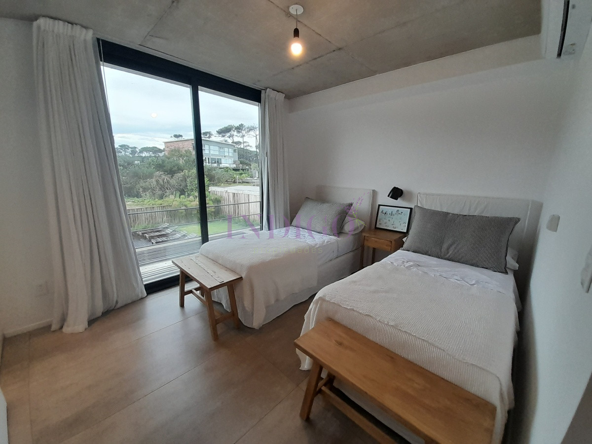 Apartamento Ref.933 - Apartamento en alquiler 3 dormitorios en Manantiales, Uruguay