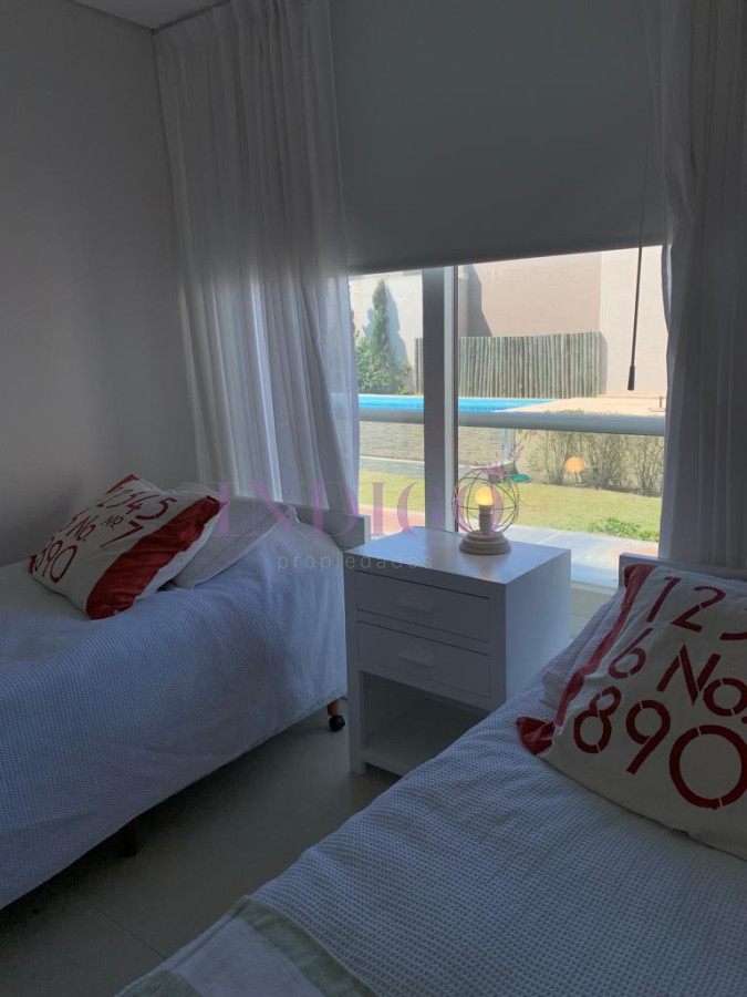 Apartamento Ref.192 - Apartamentos en la zona mas tranquila de la Barra. 3 Dormitorios y Piscina.