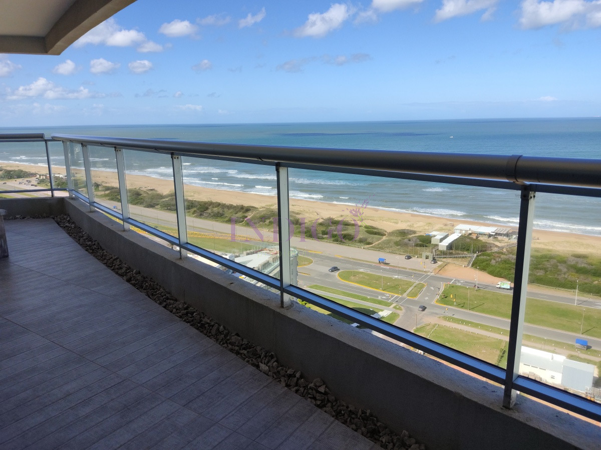 Apartamento Ref.351 - Muy buen Departamento alquiler frente al mar en la  Brava, 3 dormitorios