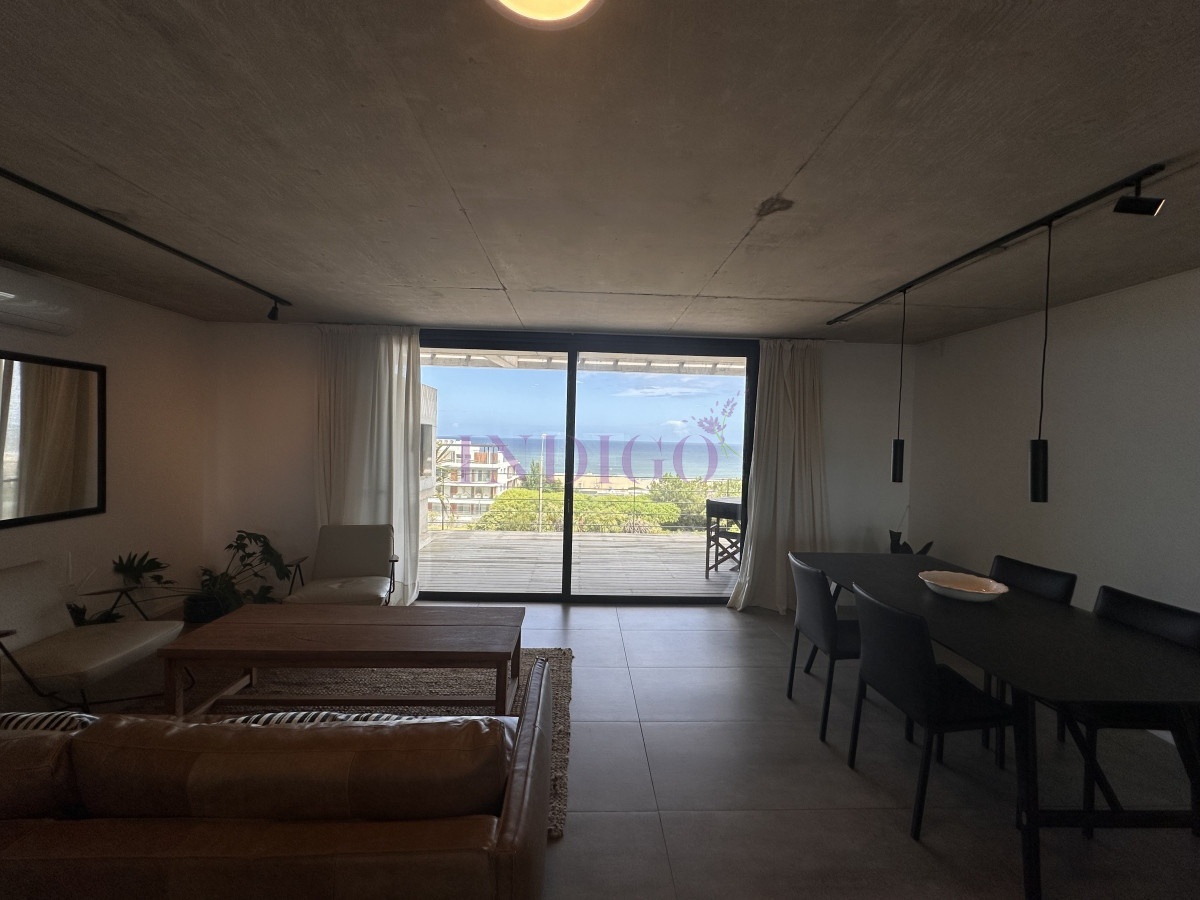 Apartamento Ref.1222 - En alquiler temporal, Penthouse en Manantiales, 3 ambientes.