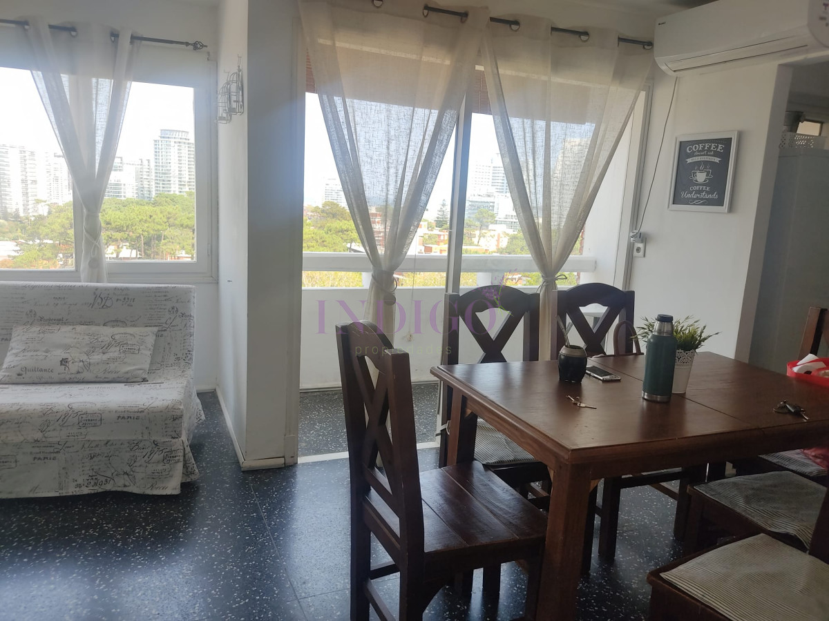 Apartamento Ref.1079 - En venta y alquiler apartamento de dos dormitorios en playa Brava