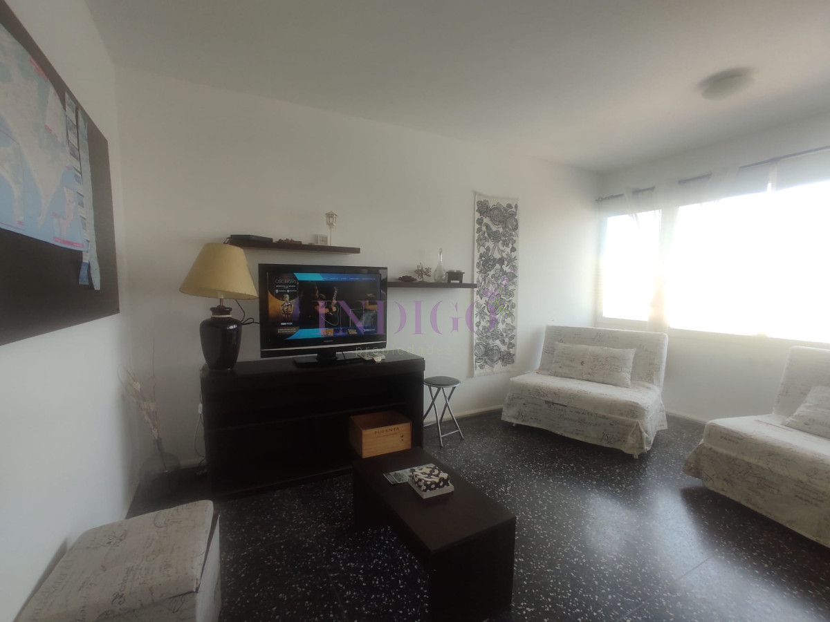 Apartamento Ref.1079 - En venta y alquiler apartamento de dos dormitorios en playa Brava