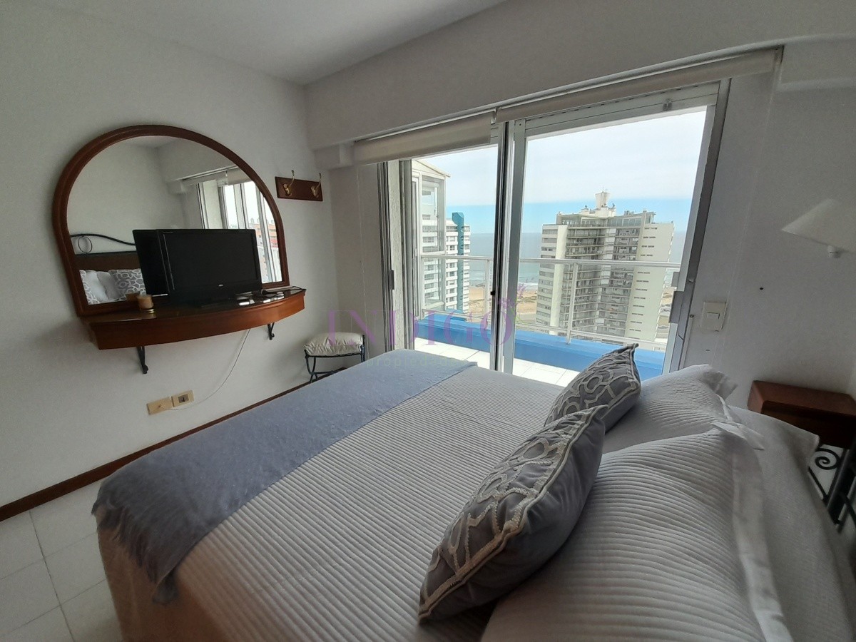 Apartamento Ref.22 - En venta casi frente al mar en playa Brava.