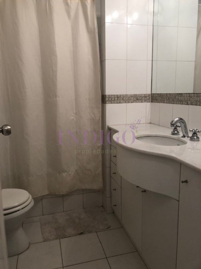 Apartamento Ref.446 - Departamento en La Barra en alquiler casi sobre el mar.