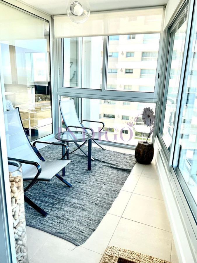 Apartamento Ref.116 - Torre Le Parc está ubicada en Rambla Lorenzo Batlle Pacheco y Av. Roosevelt, en primera línea frente al mar.