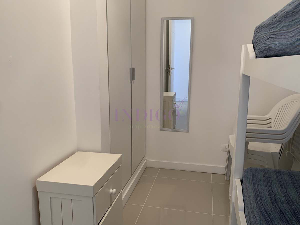 Apartamento Ref.849 - Apartamento en alquiler de 3 dormitorios en Playa Brava con servicios