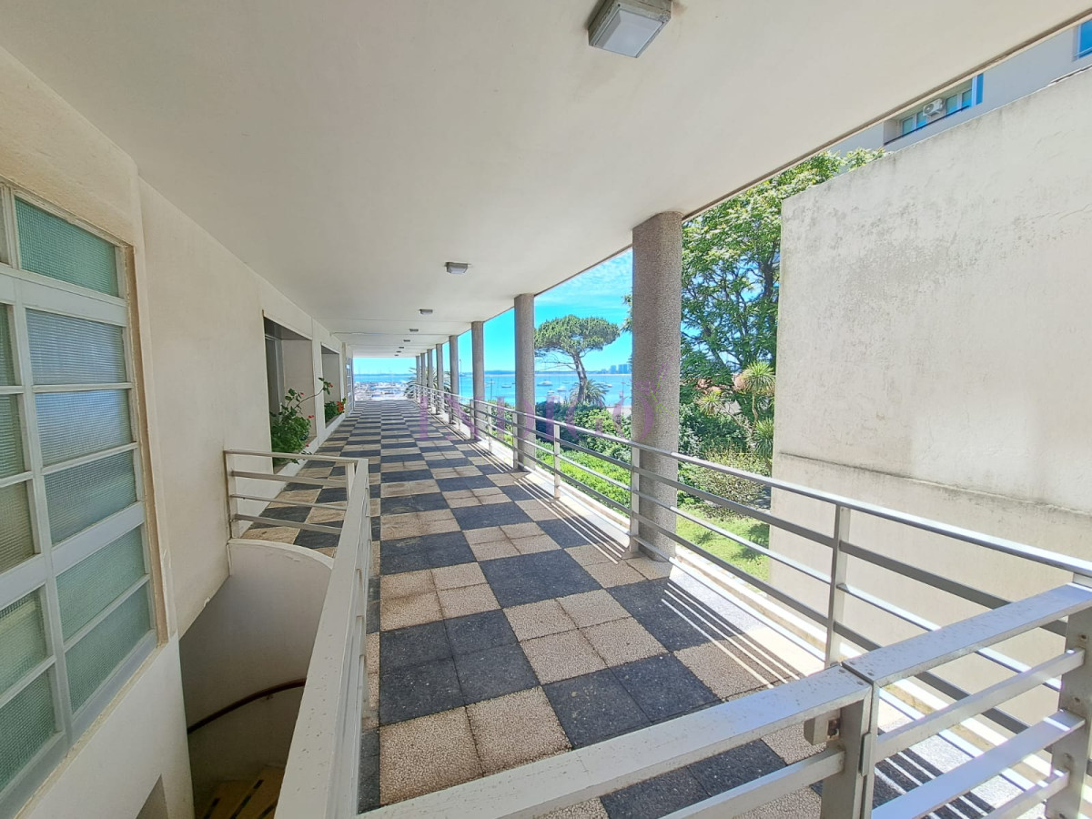 Apartamento Ref.1274 - En venta Península 3 dorm 3 baños