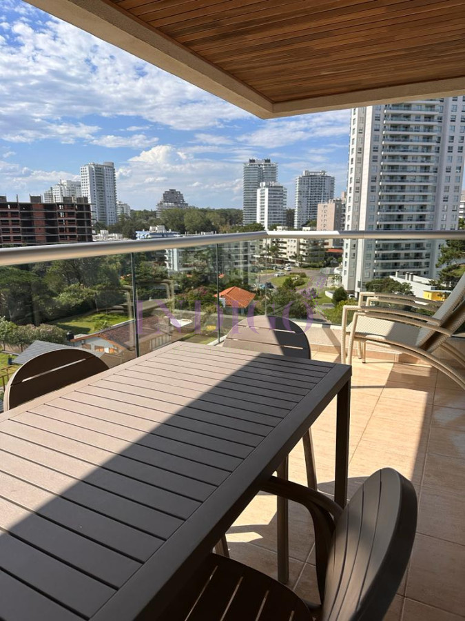 Apartamento Ref.994 - Venta de apartamento 2 dormitorios, Aidy Grill, Punta del Este