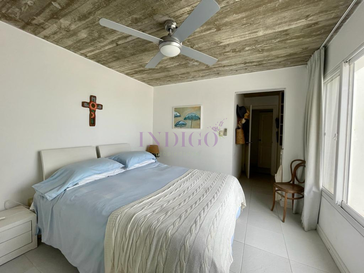 Apartamento Ref.448 - Venta, La Barra, 5 ambientes, con parrillero.
