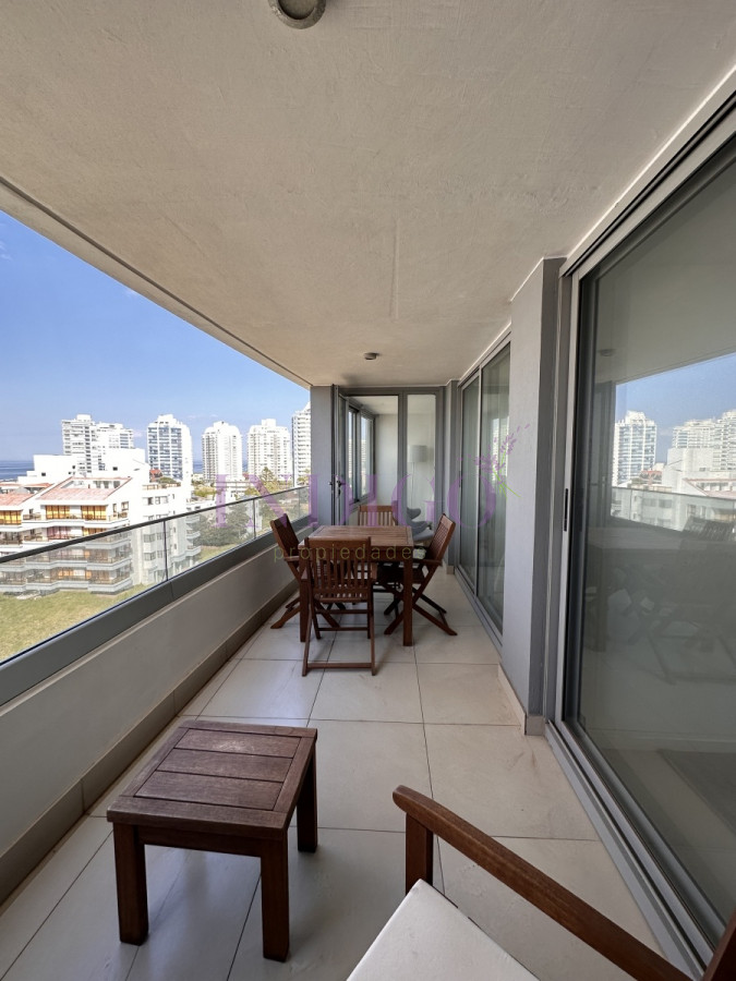 Apartamento Ref.754 - Departamento en Playa Brava, 2 dormitorios, piscina.