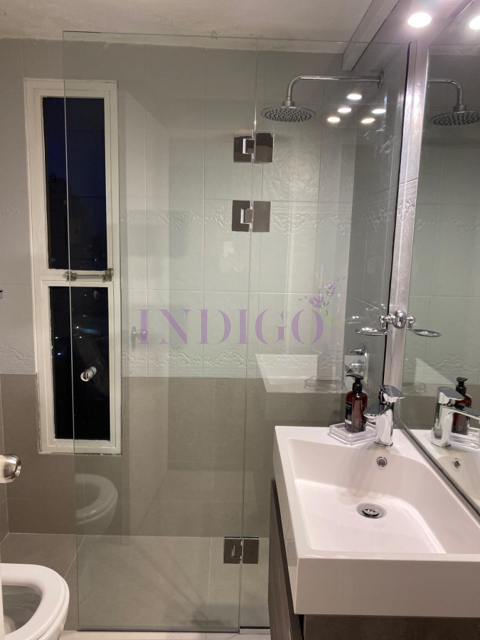 Apartamento Ref.563 - Venta frente al mar en playa Brava.