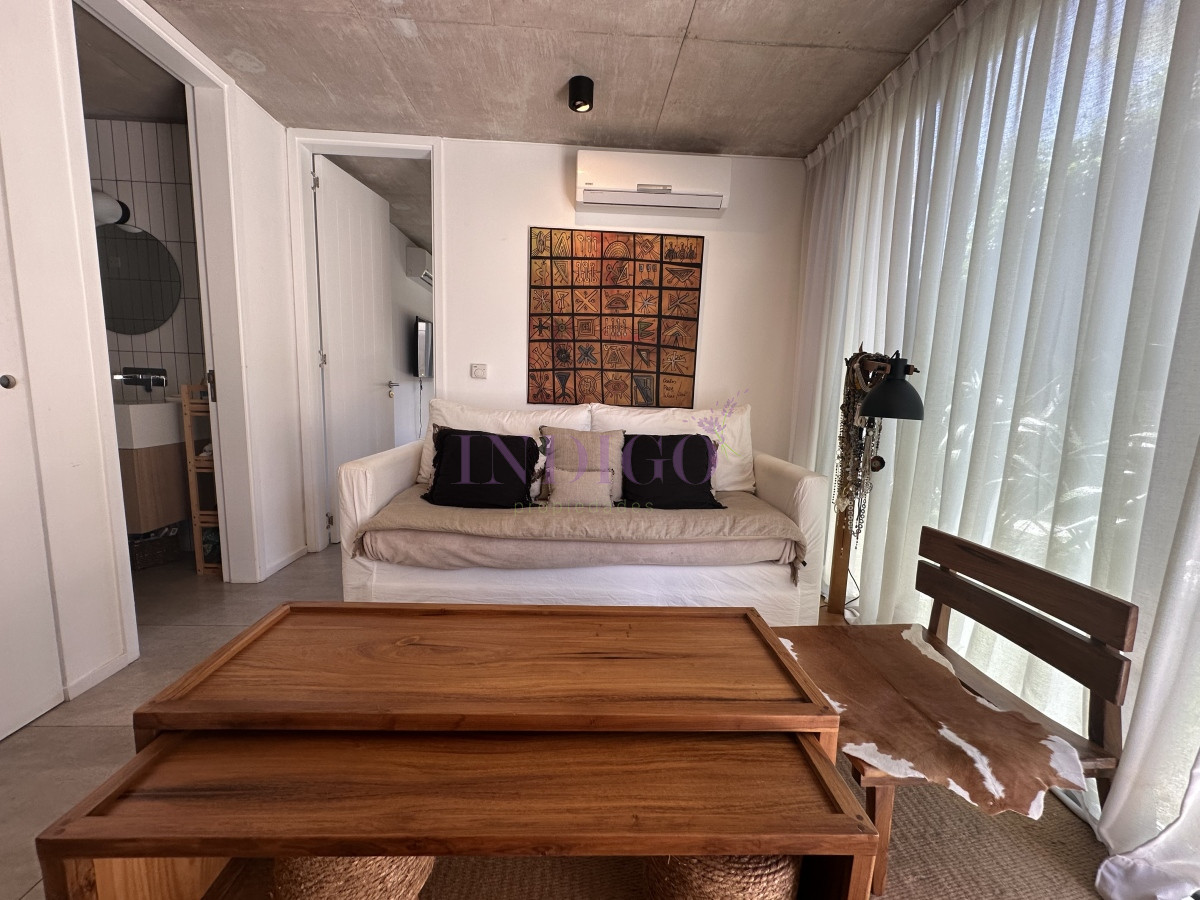 Apartamento Ref.1032 - En venta, en Manatiales 1 dorm.