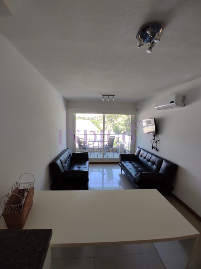 Apartamento Ref.628 - Apartamento de 1 dormitorio, 1 baño, con piscina, muy bien ubicado