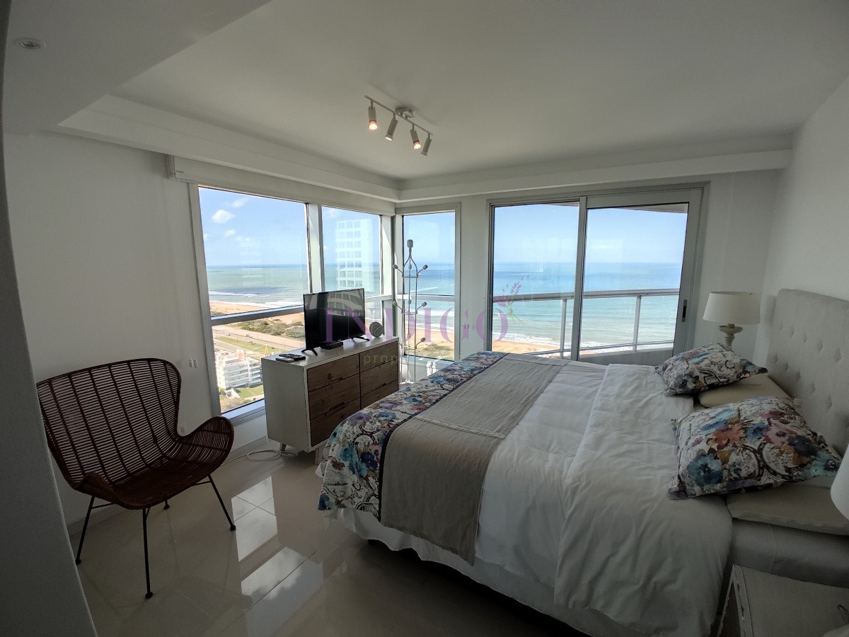 Apartamento Ref.351 - Muy buen Departamento alquiler frente al mar en la  Brava, 3 dormitorios