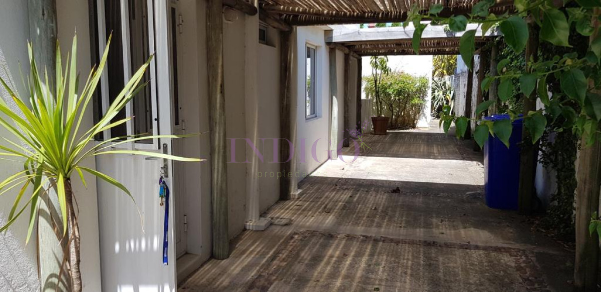 Apartamento Ref.895 - Apartamento en Montoya en Alquiler, 2 Dormitorios, 2 Baños, Luminosa con Piscina y Parillero