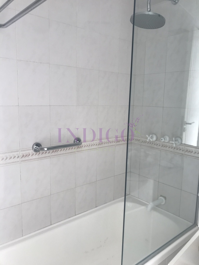 Apartamento Ref.583 - Venta y alquiler en Montoya, servicio de playa y de mucama.