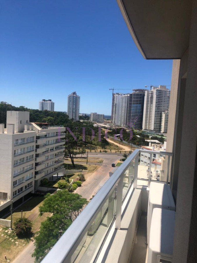 Apartamento Ref.505 - En alquiler, Playa Brava, 2 dormitrios