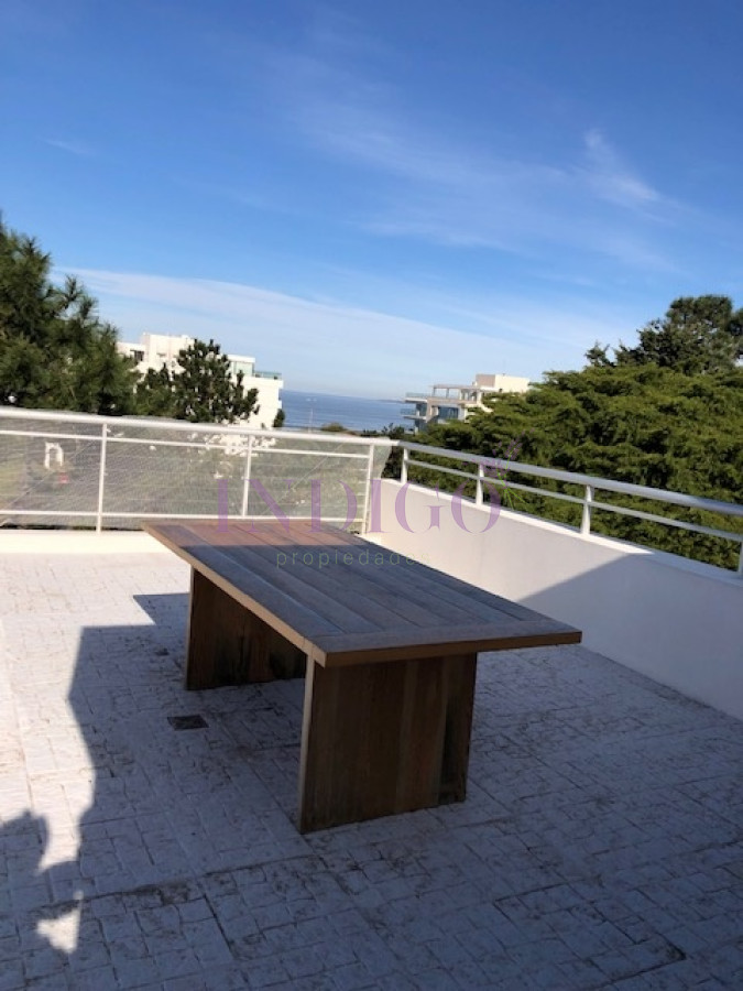 Apartamento Ref.422 - En alquiler lindisimo departamento a pasitos de la playa Brava.