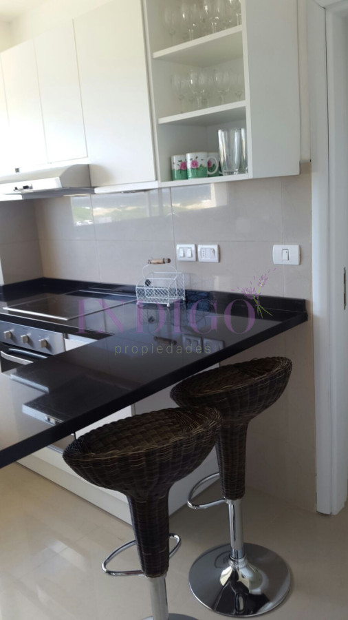 Apartamento Ref.596 - En venta playa Brava
