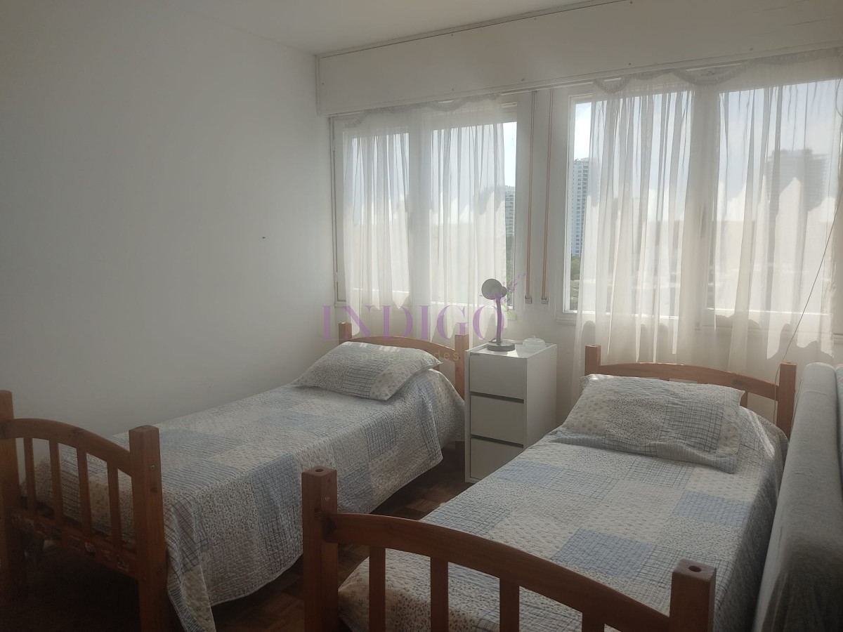 Apartamento Ref.1079 - En venta y alquiler apartamento de dos dormitorios en playa Brava